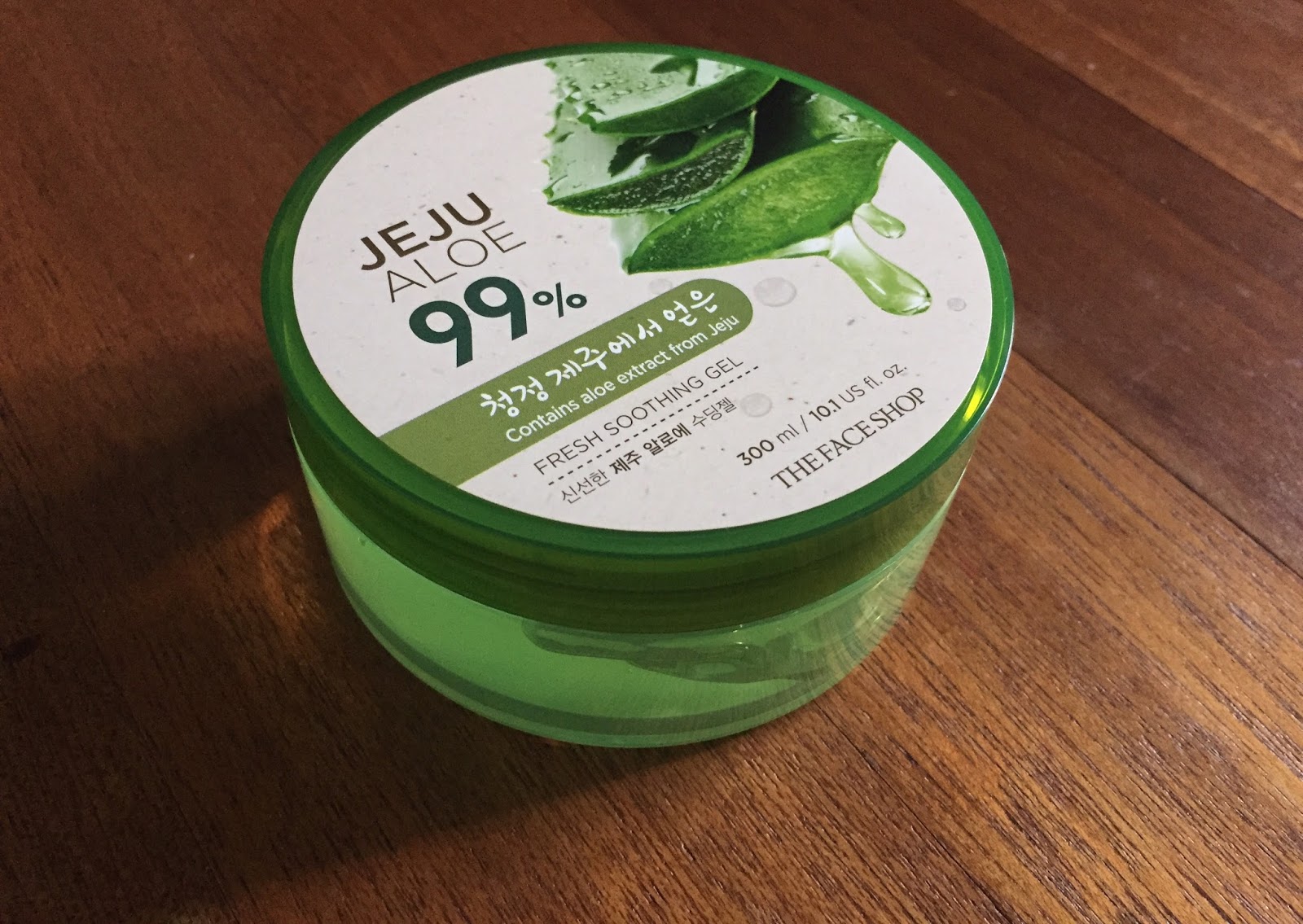 The Face Shop Jeju Aloe 99 Fresh Soothing Gel (300ml) Moonlit