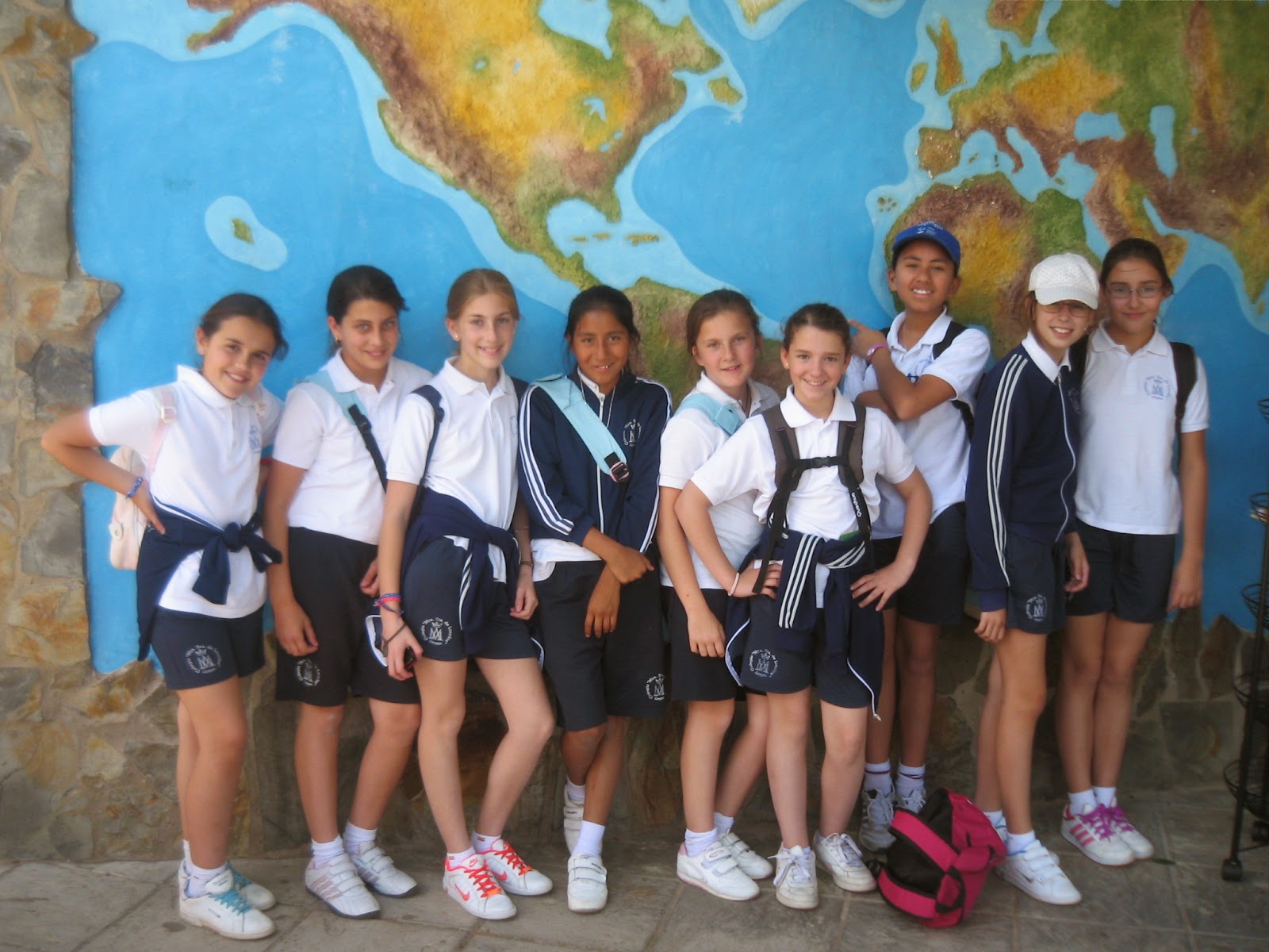 Colegio concertado Nuestra Señora de Lourdes Carmona EXCURSIÓN ZOO de Córdoba y CIUDAD DE LOS