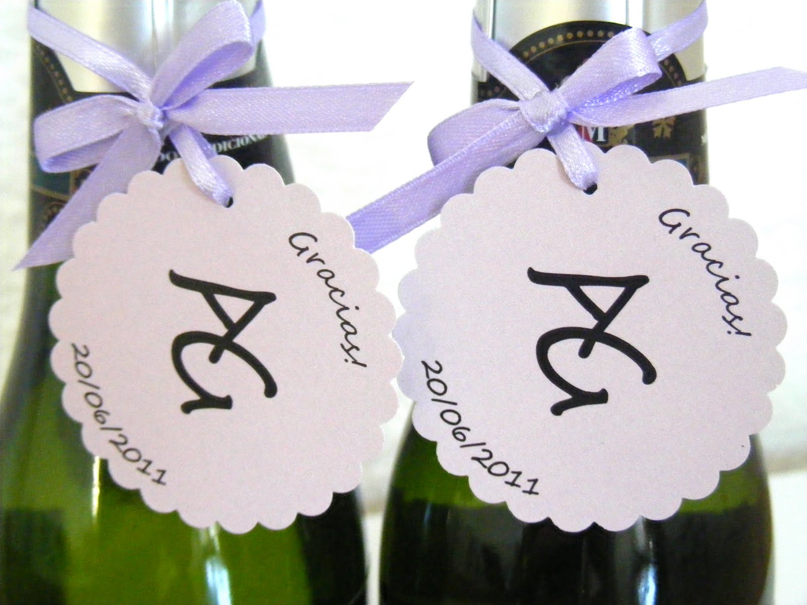 RECUERDOS CON ENCANTO Etiquetas Personalizadas para Regalos de Boda...