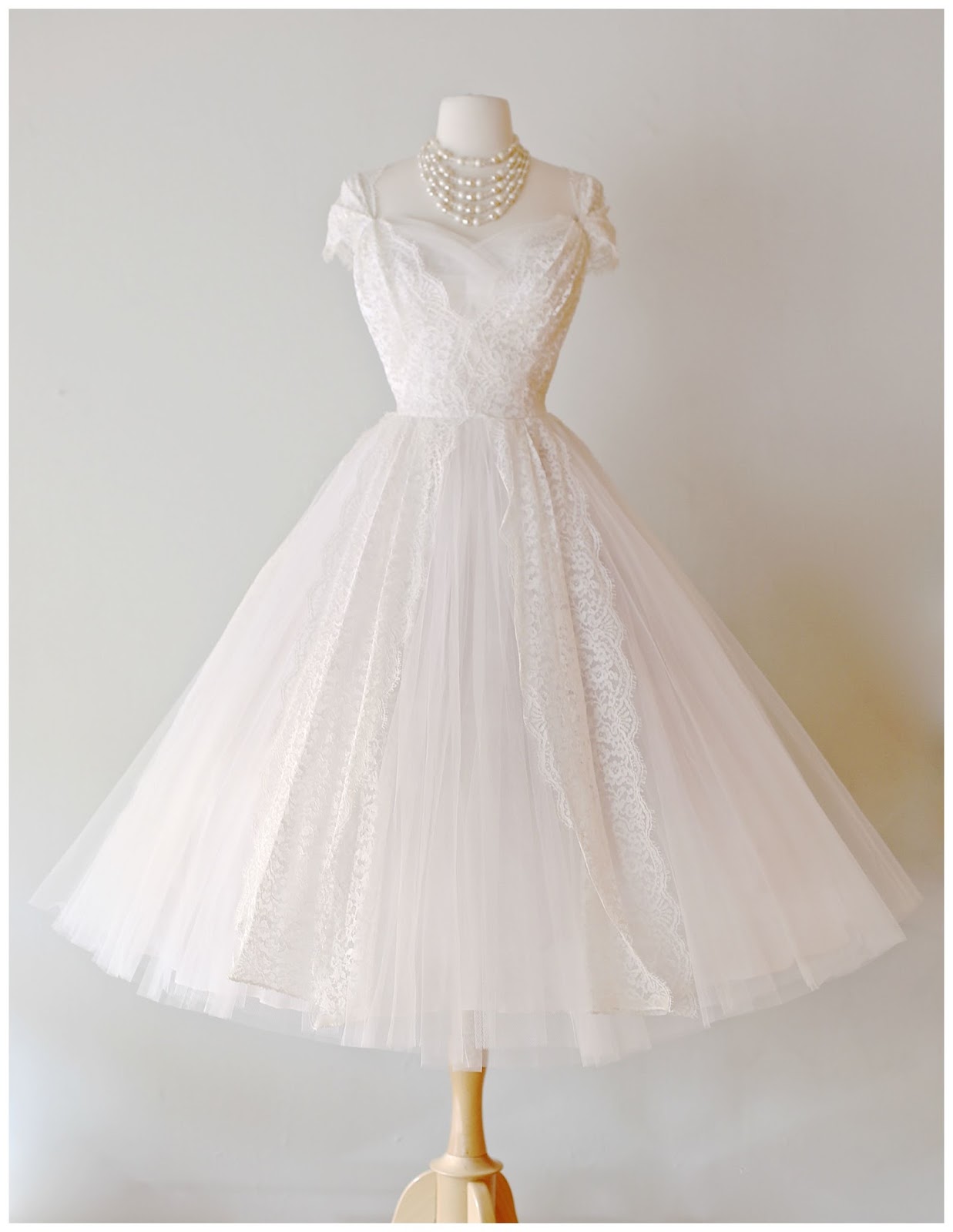 Xtabay Vintage Clothing Boutique - Portland, Oregon: Bridal Salon Update