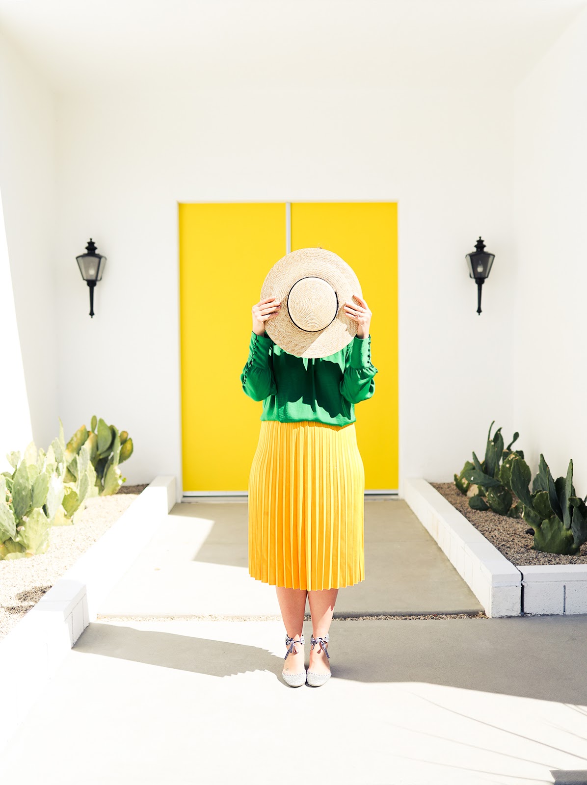 The Ultimate Colorful Palm Springs City Guide You Can't Miss
