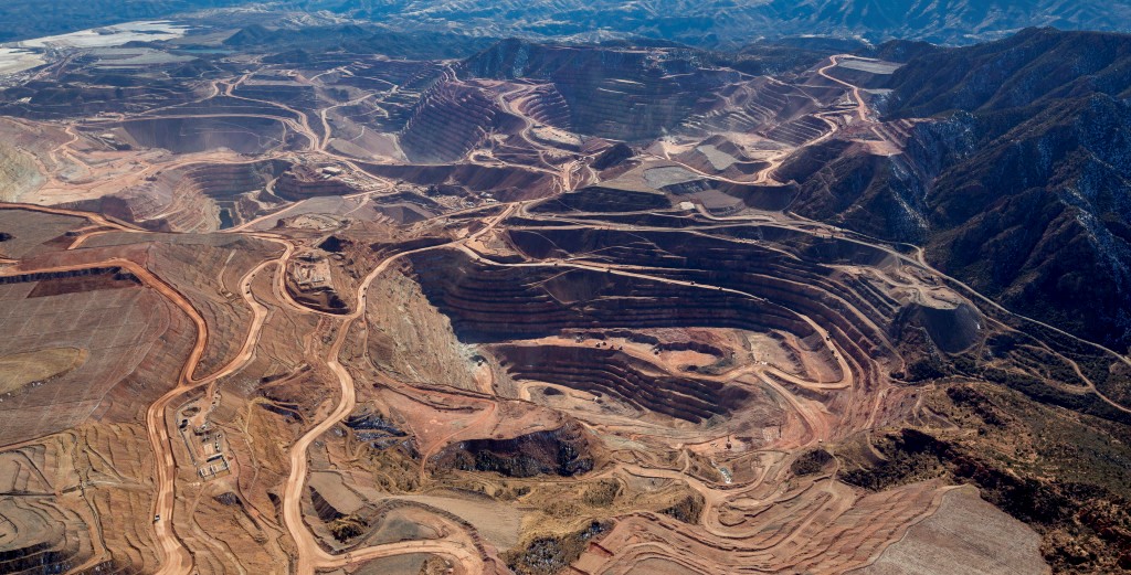 CSMS GEOLOGY POST BLUE AZURITE TUCSON 2016