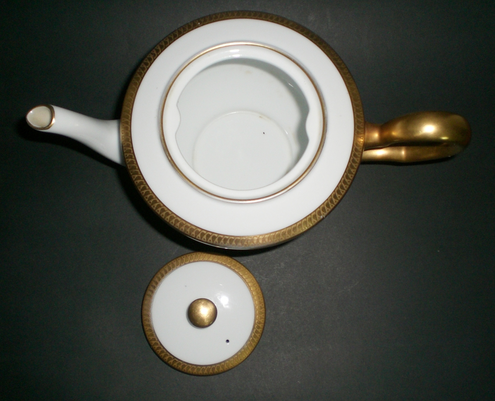 ***SOLD*** 2813 Noritake Okura Art China Japan 27Piece Porcelain Gold