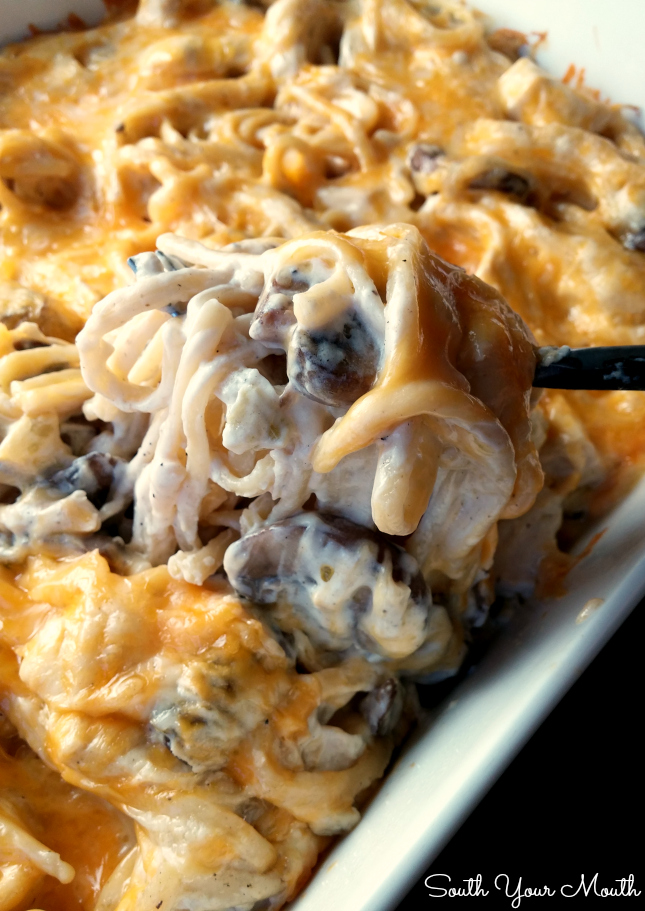 Classic chicken (or turkey!) tetrazzini made with pasta, mushrooms, wine (optional) and cheese. Super easy AND super delicious! 