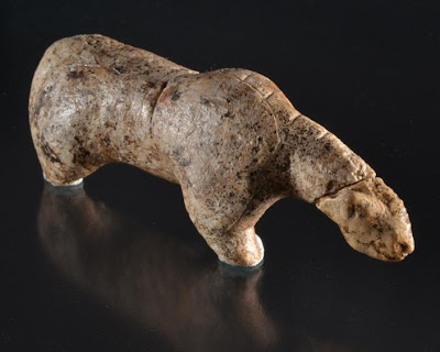 Prehistoric figurine's missing head found
