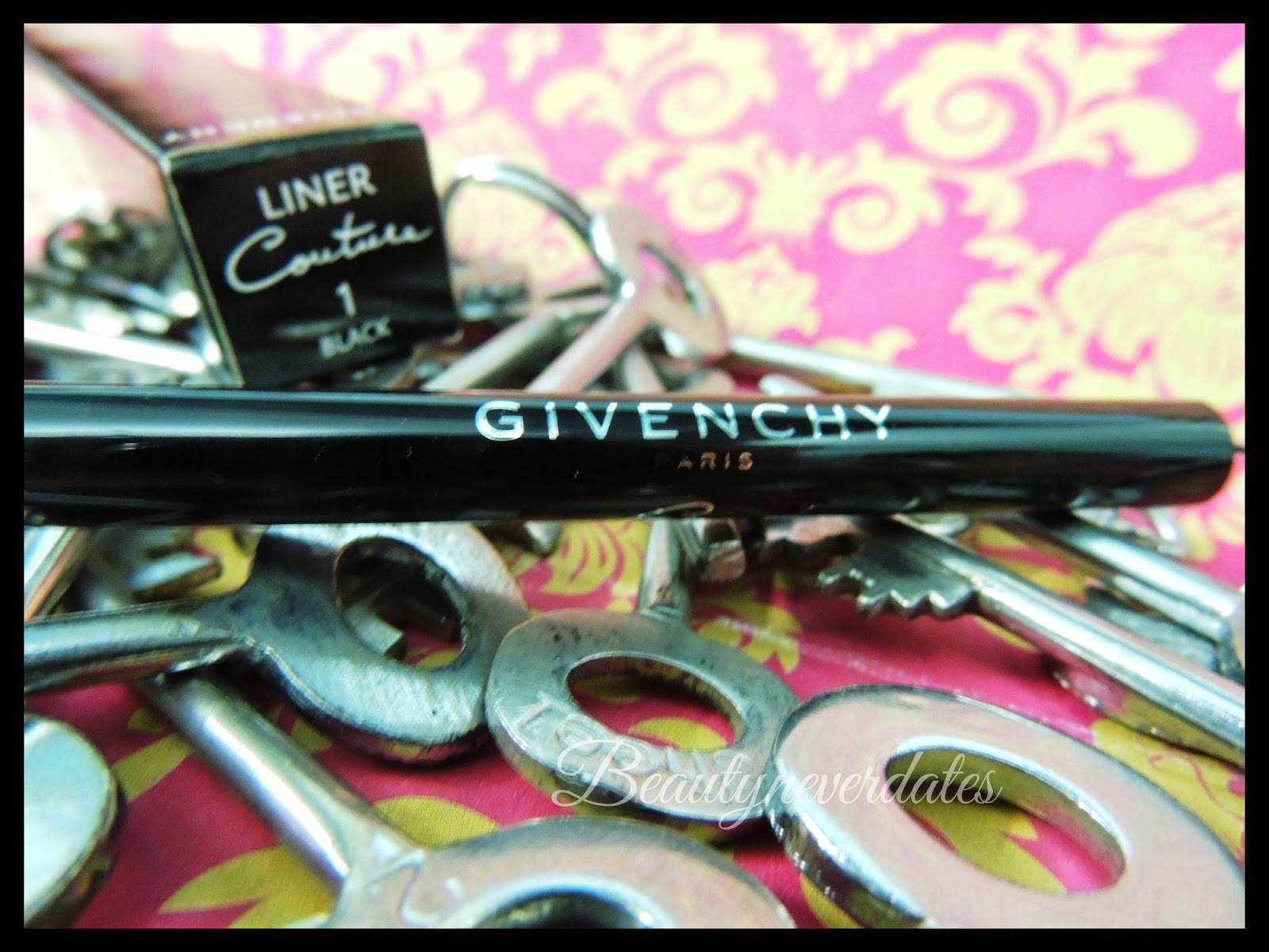 Givenchy Liner Couture Precision Felt-Tip Eyeliner Review 