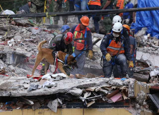 Topos chilenos rescatan a 7 personas en derrumbe de Lindavista.
