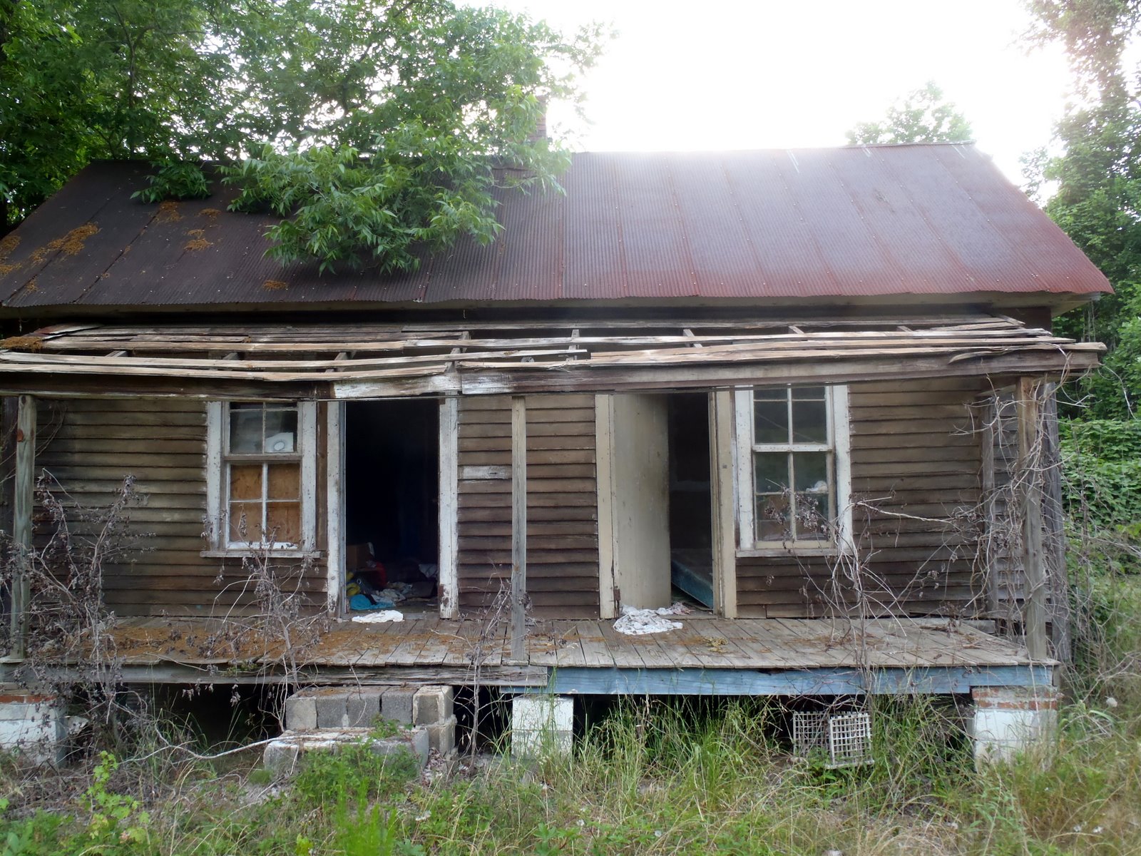 Sojourning Boston Old House across road from old site of Ebenezer CME