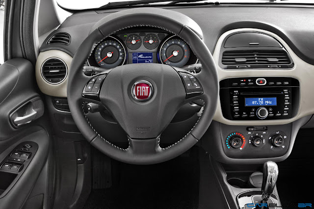 Fiat Punto Essence 1.6 16V 2013 - painel