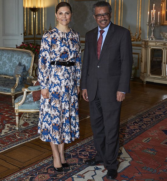 Crown-Princess-Victoria-in-Sandro-silk-print-dress-5.jpg