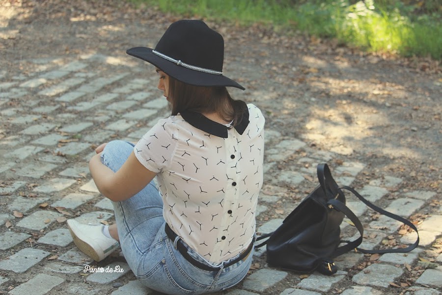 Blusa con cuello Peter Pan