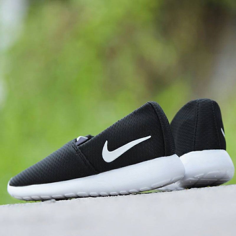 black nike air force trainers