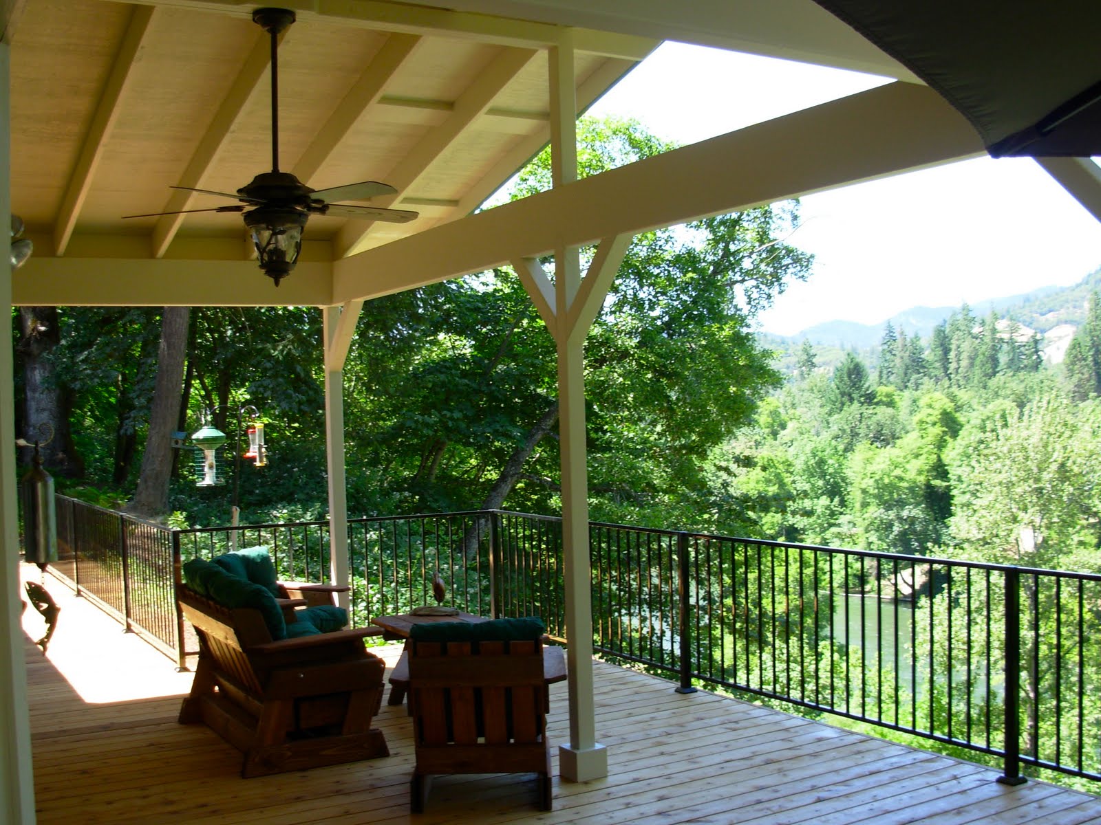 Home on the Rogue: The new overhang addition and deck!