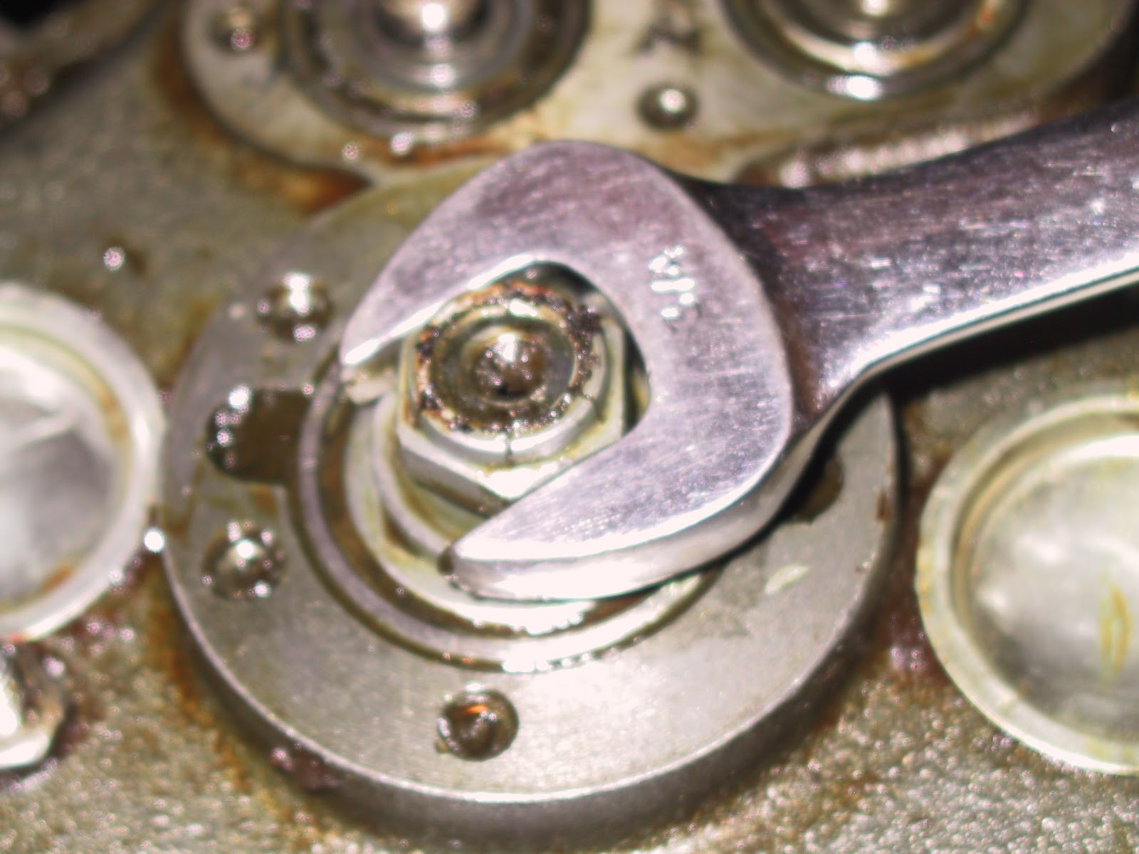 Hobart A200 Overhaul Removing Transmission Shaft Support Cover