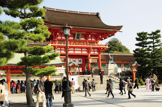  Kyoto Travel with kids: Fushimi Inari