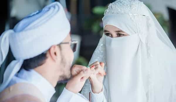 Tipe Calon Suami yang Baik untuk Muslimah Tipe Calon Suami yang Baik untuk Muslimah