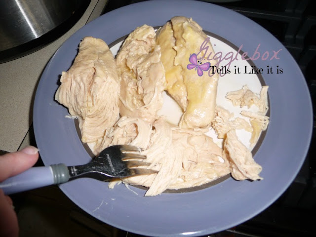 simple chicken crockpot/slowcooker recipe that has everything you need for a delicious comfort dinner,