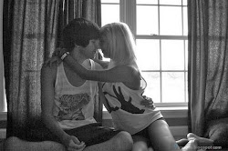 romantic hug kiss couple addicted nu