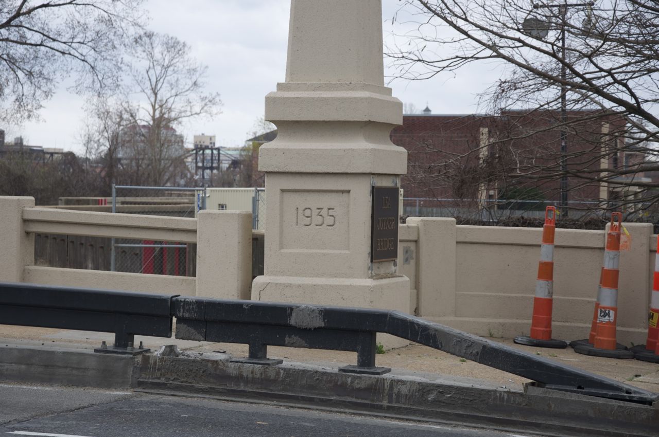 Suzassippi's Lottabusha County Chronicles Louisville Avenue Bridge