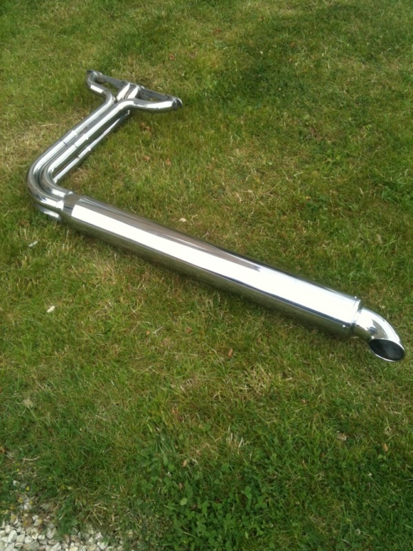 Building an AK 427 Cobra Loud Pipes and Fuel pump