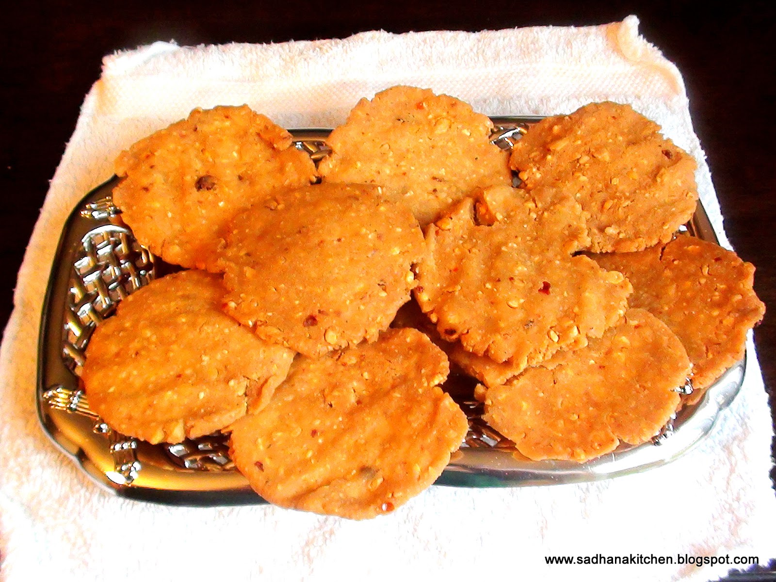 Madappalli Temple's Kitchen 478Nippattu/ Rice Cracker