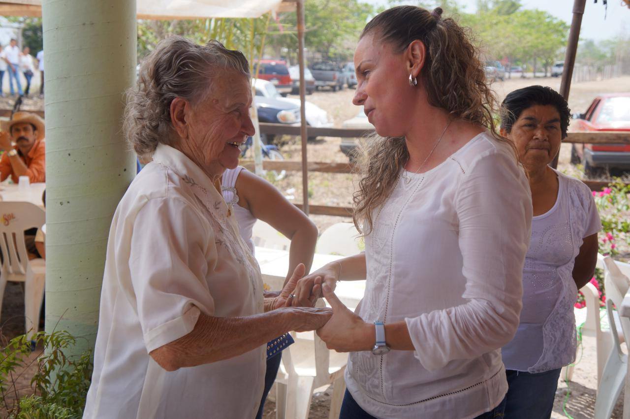 Puntos Cardinales Carmen Cantón Croda ( Carmelita) la mejor opción para Comapa