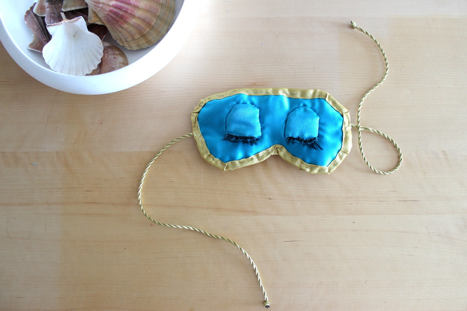 DIY BREAKFAST AT TIFFANY'S SLEEPING MASK THEULIFESTYLE Sojuls Blog