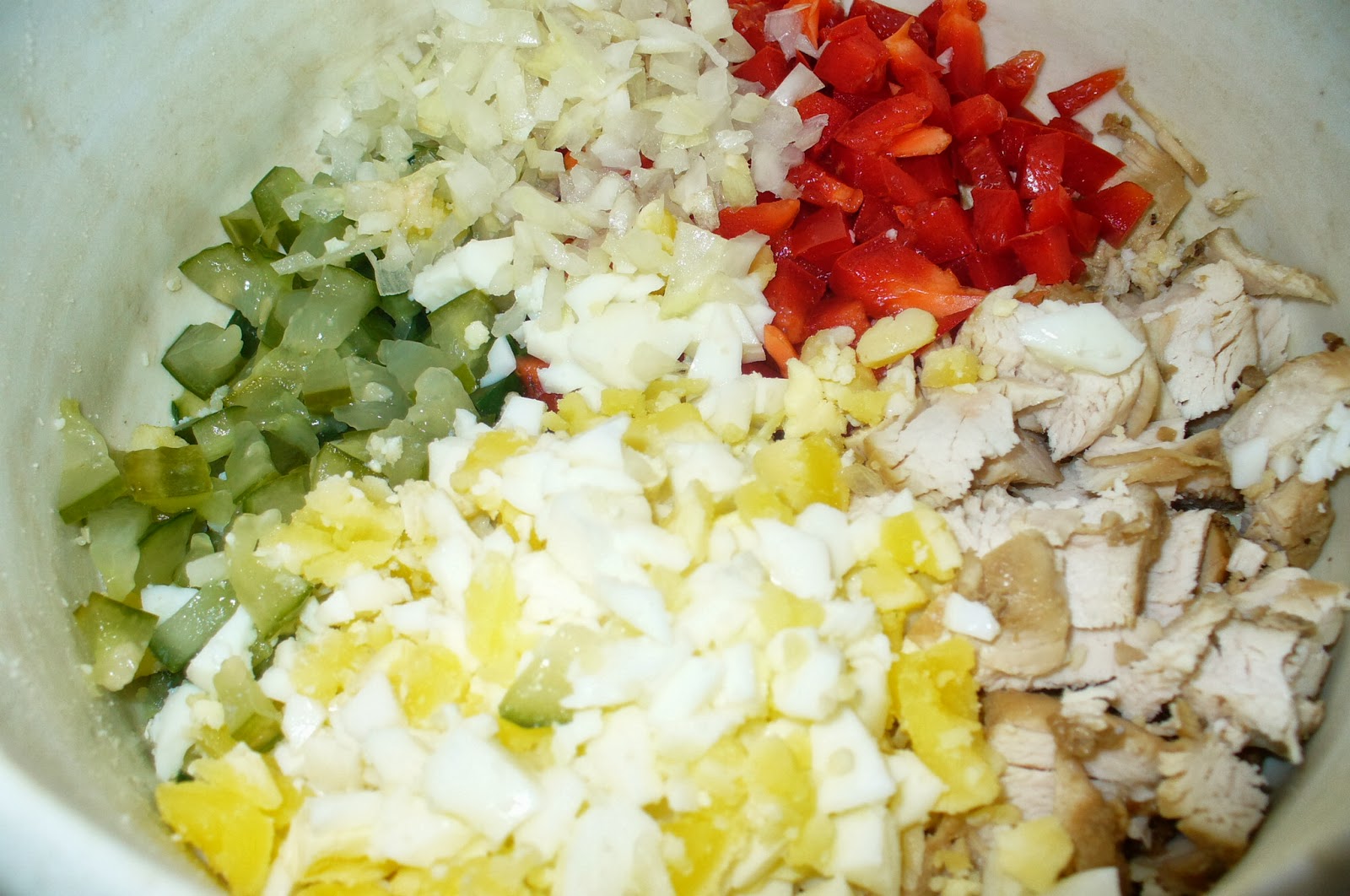 Салат с курицей и болгарским перцем «Белодушка