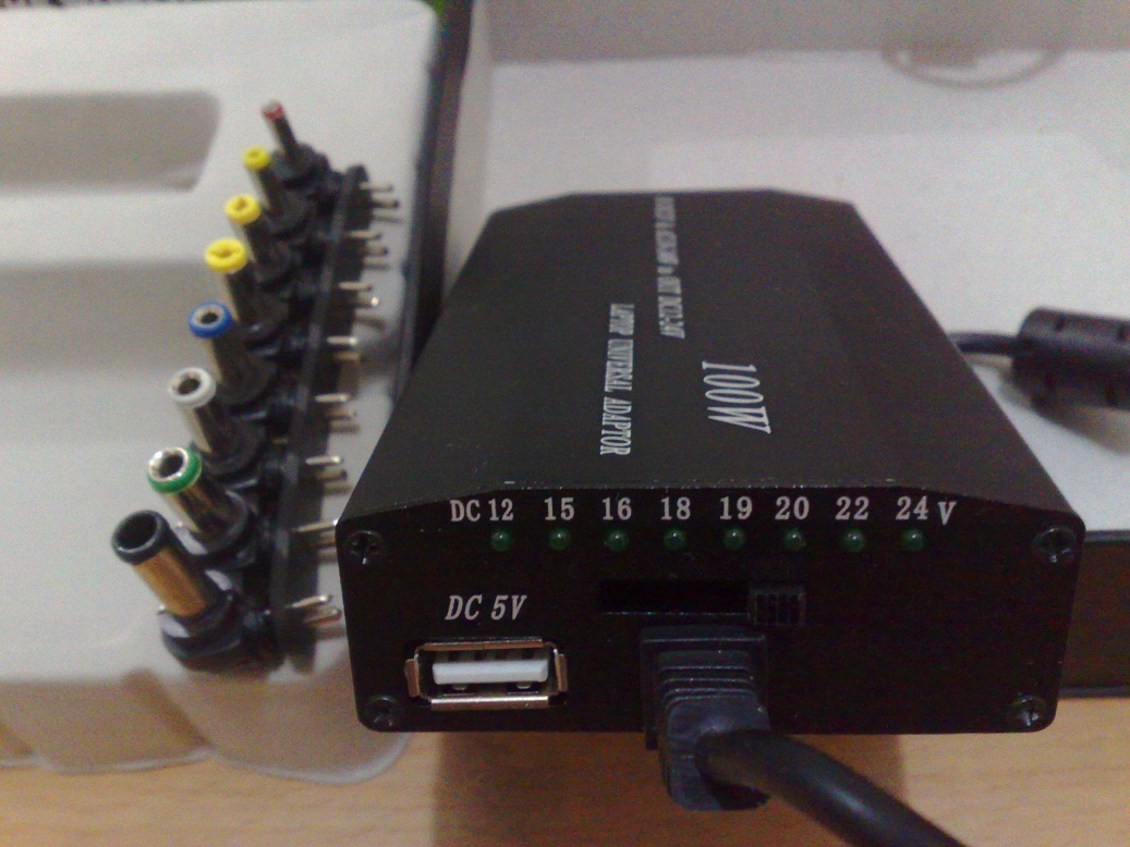 Universal Car and Home Adaptor for Laptop Gadget Town