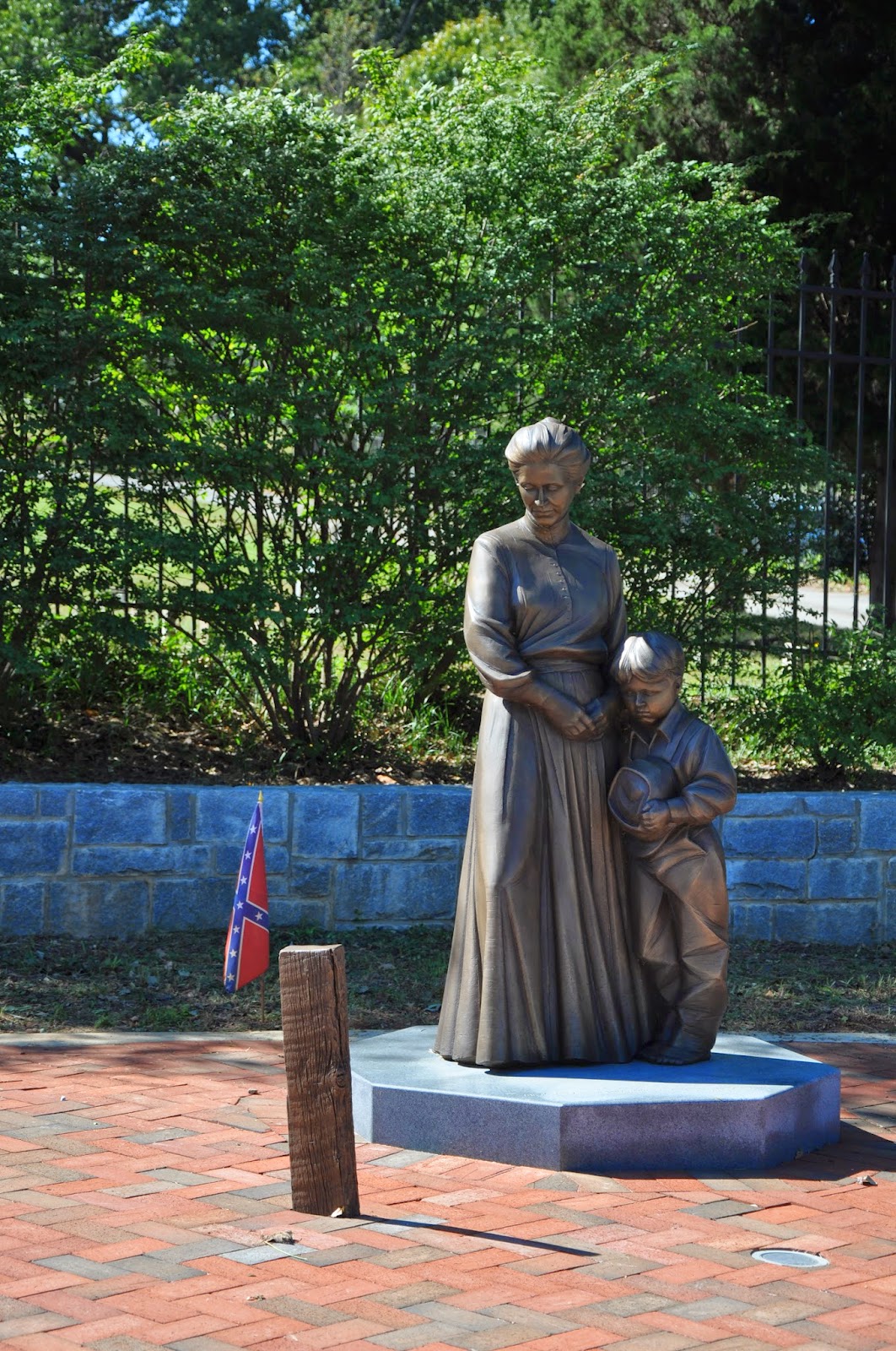 Social Shutter: Segregation Persists – Even in Cemeteries