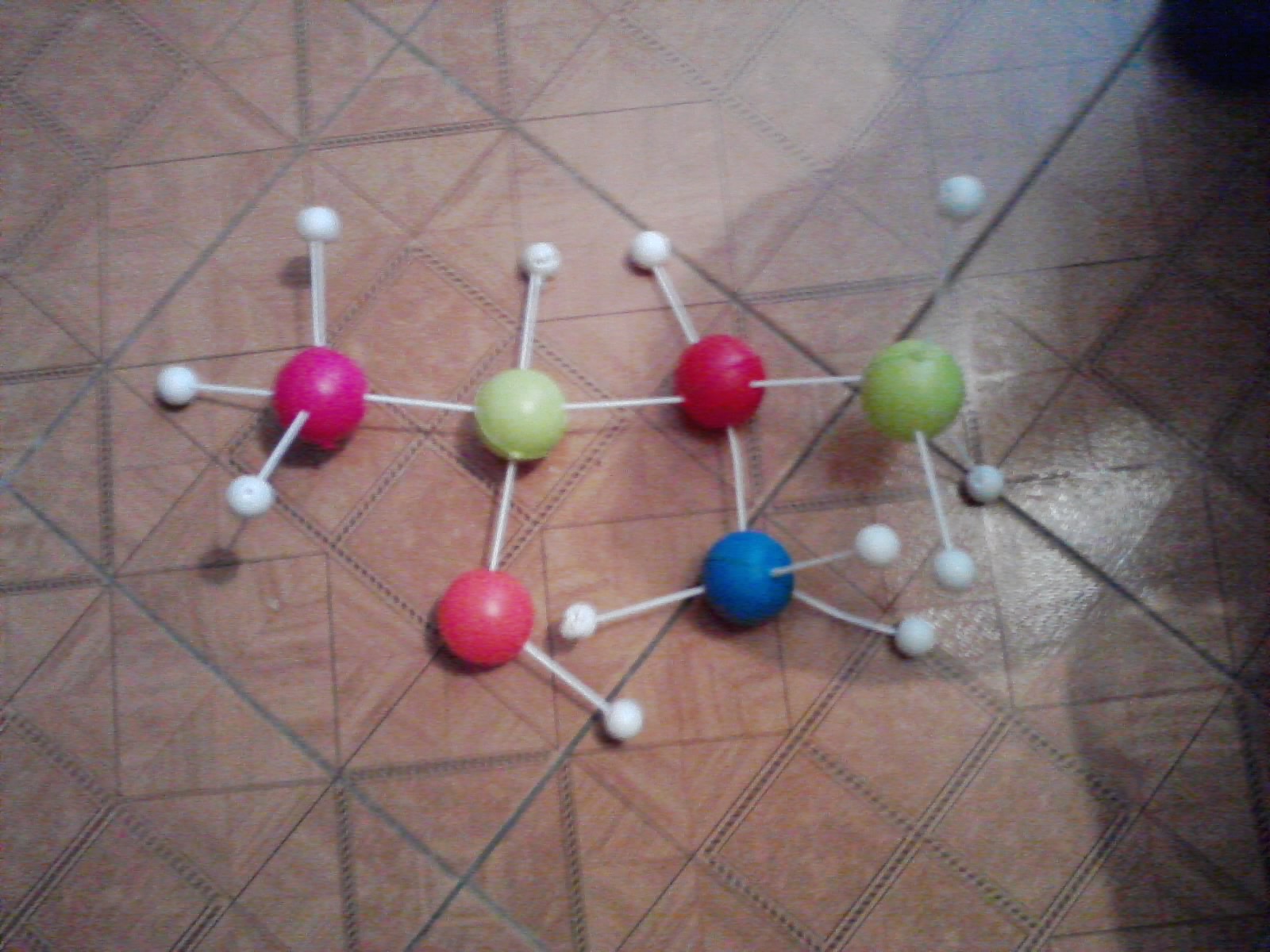 quimica examen de modelos tridimensionales, SERGIO ALAN PIÑA MOREALES ISAMAR ROJAS ISLAS