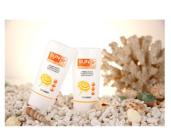 IASO Sua chong nang IASO UV Shield Sun Sreen Milk Lotion SPF42 PA