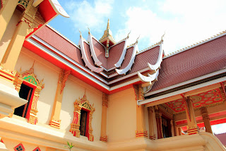 Interior of Wat Neua Thatluang