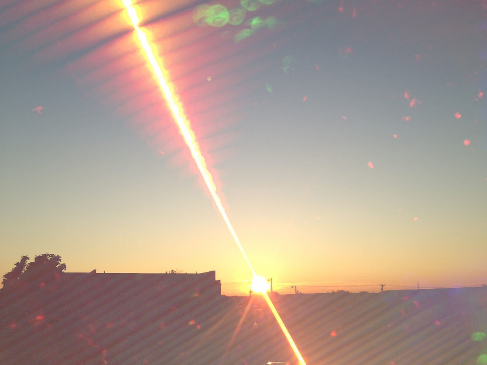 Interesting iPhone Light Trails with a Glitter Wand [Stellar Neophyte