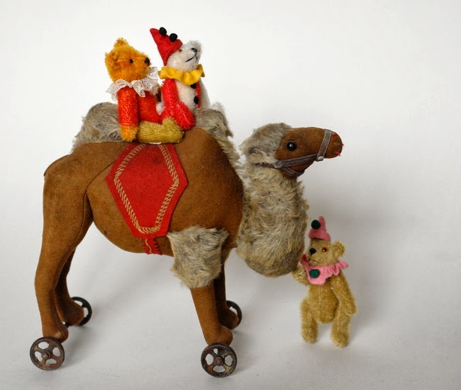 История игрушек. Сергей Романов.: Выставка в Коломенском.