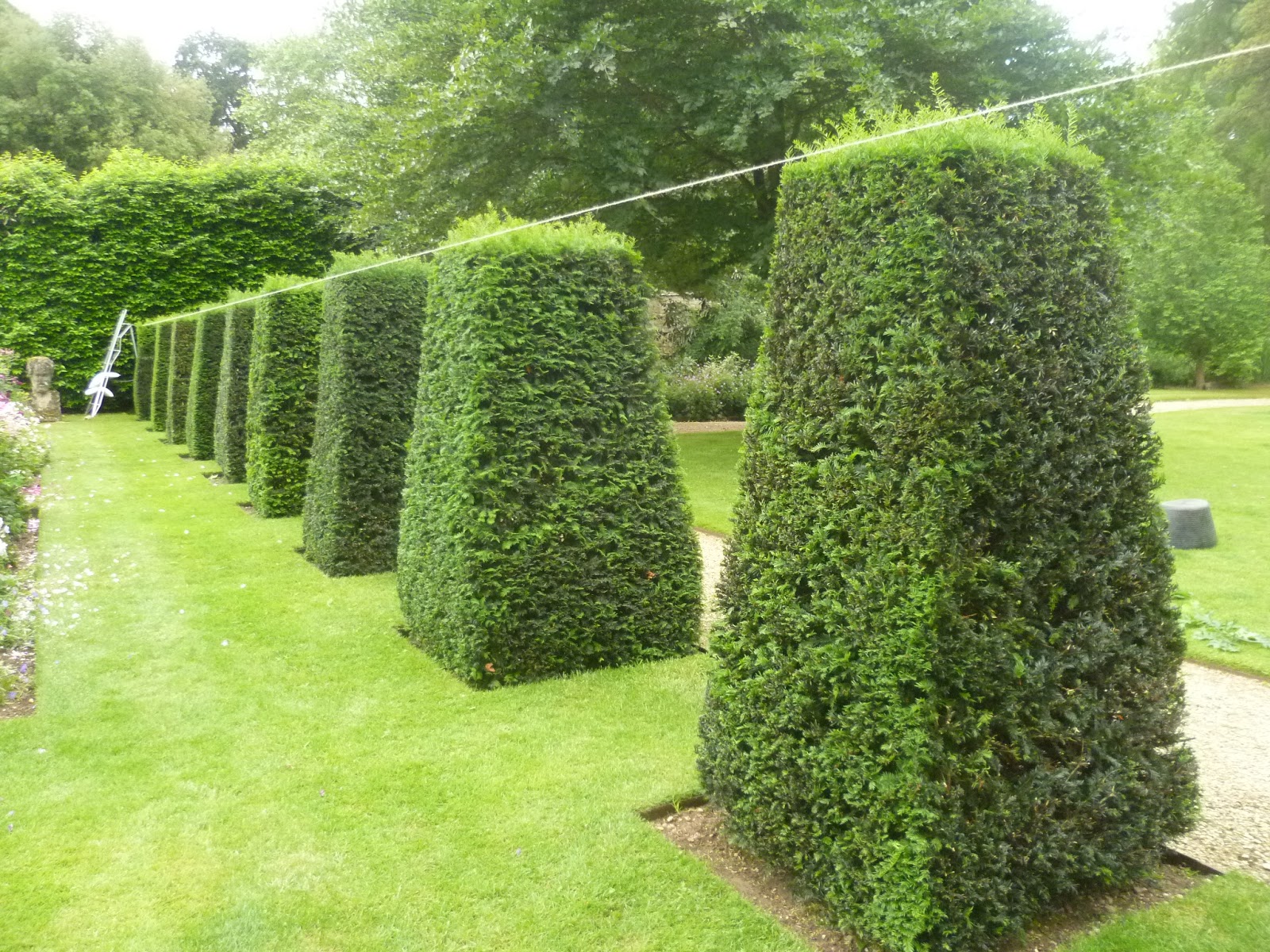 Worcester College Gardeners 20092018 The Hedge Cutting Season Begins