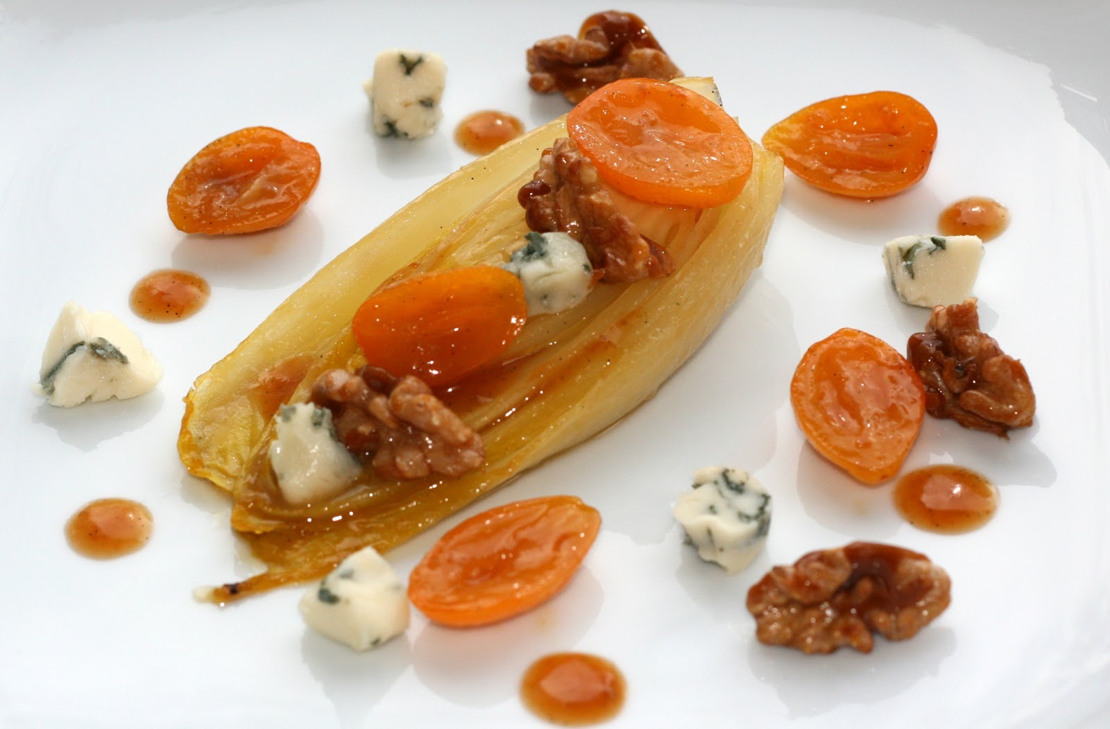 bushcooks kitchen: Chicoree mit Kumquat, karamellisierter Walnuss und ...