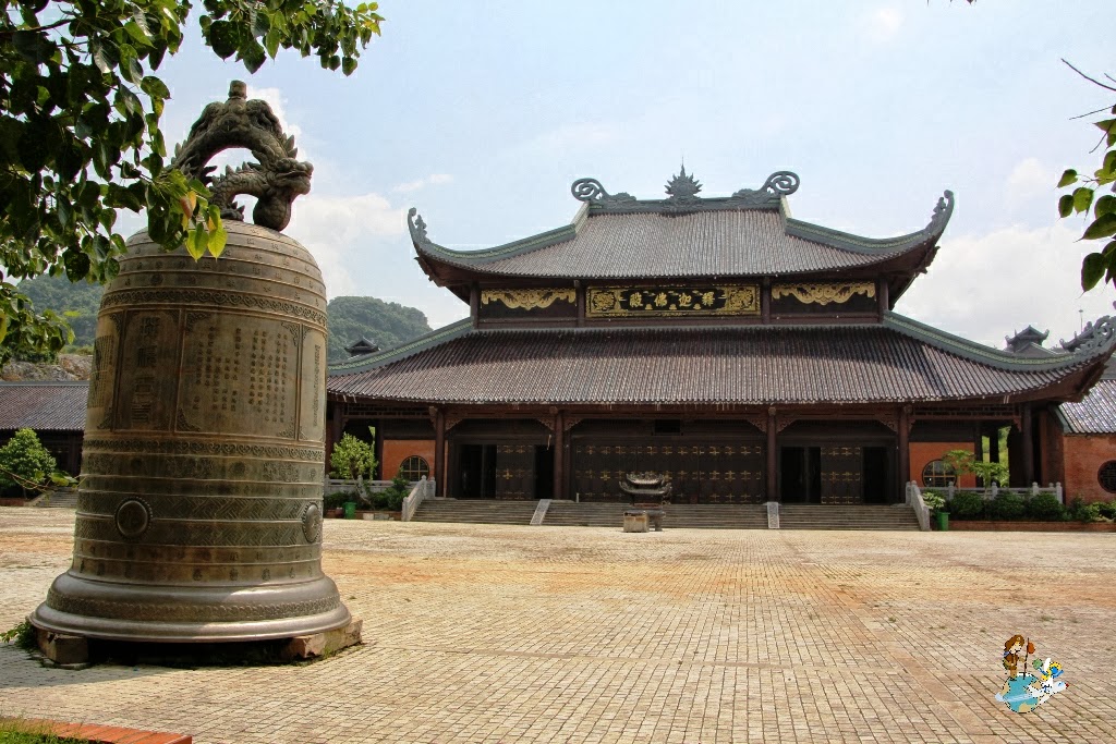 CHUA+BAI+DINH+PAGODA+(14).JPG