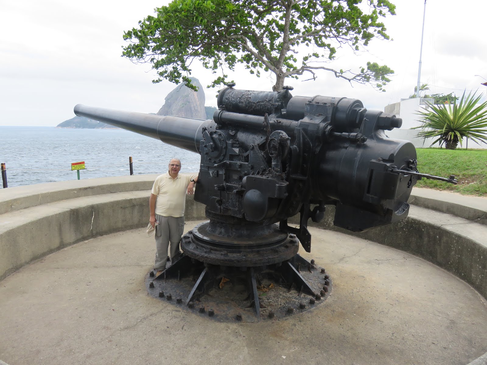 Artillería histórica (Bahia de Guanavara, Brasil)