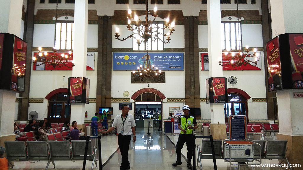 Walking Tour Menyusuri Sejarah Kereta Api Di Kota Semarang Rivai Hidayat