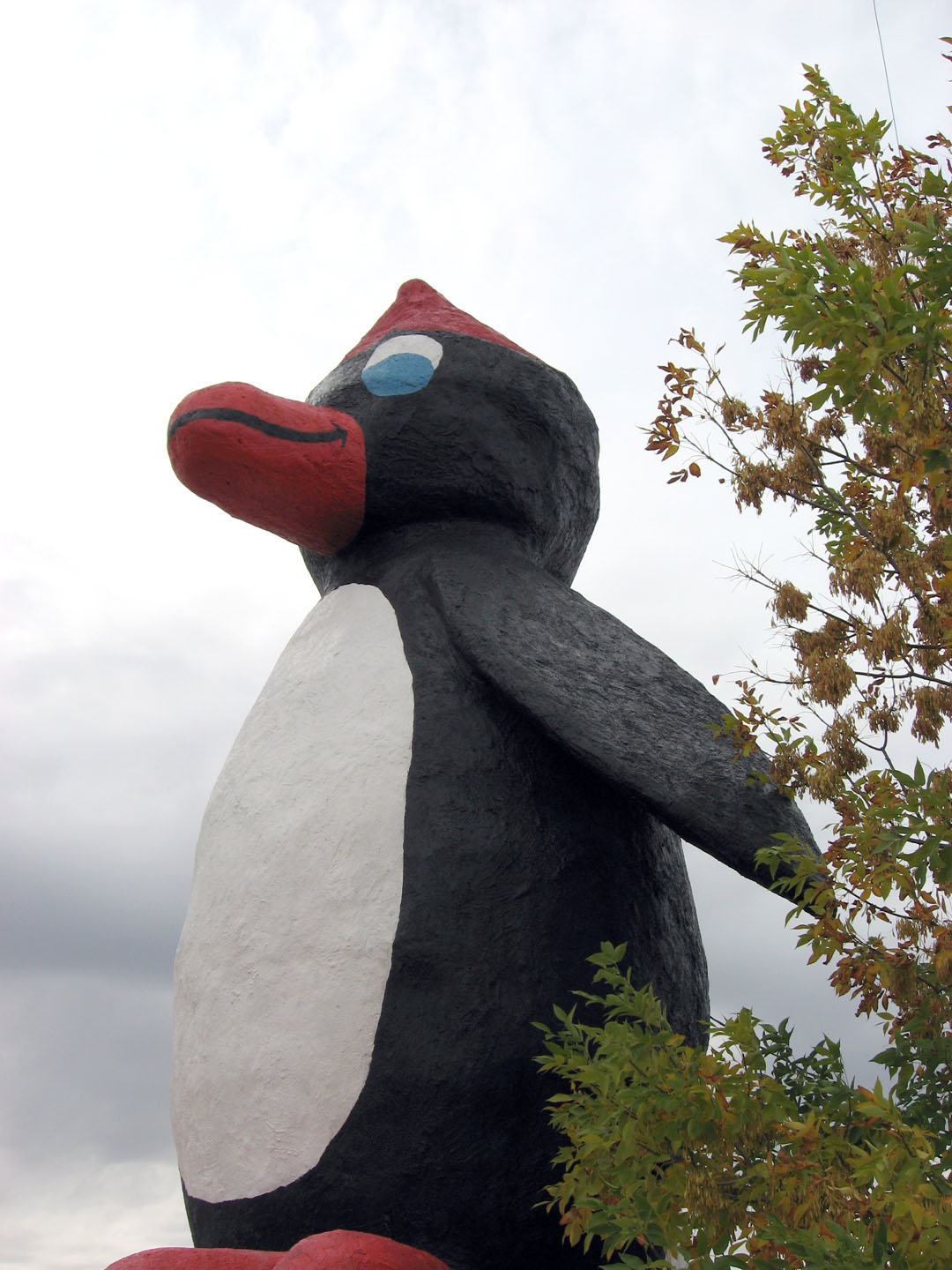 Eccentric Roadside Freeze a jolly good fellow the world's largest