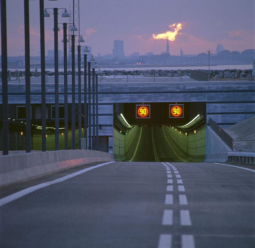 Descubre TU MUNDO Increíble puente se convierte en túnel y une dos