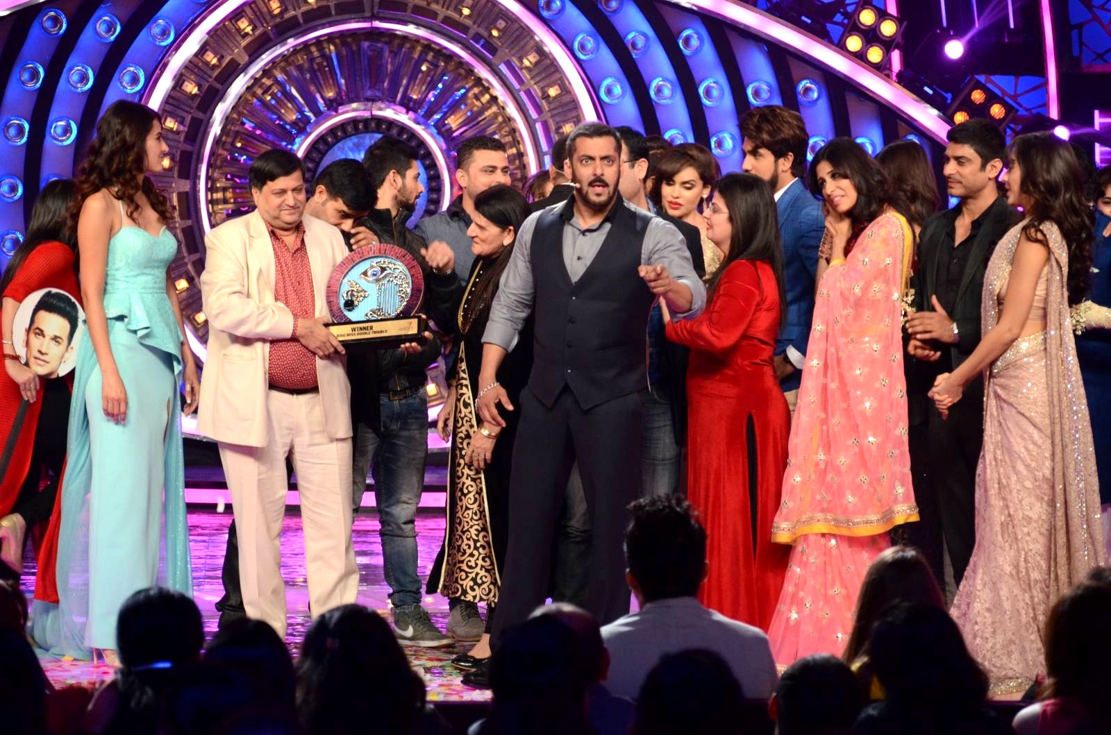 Winner of BiGG Boss Season 9 Wallpapers ~ Fun Point Info- All Download