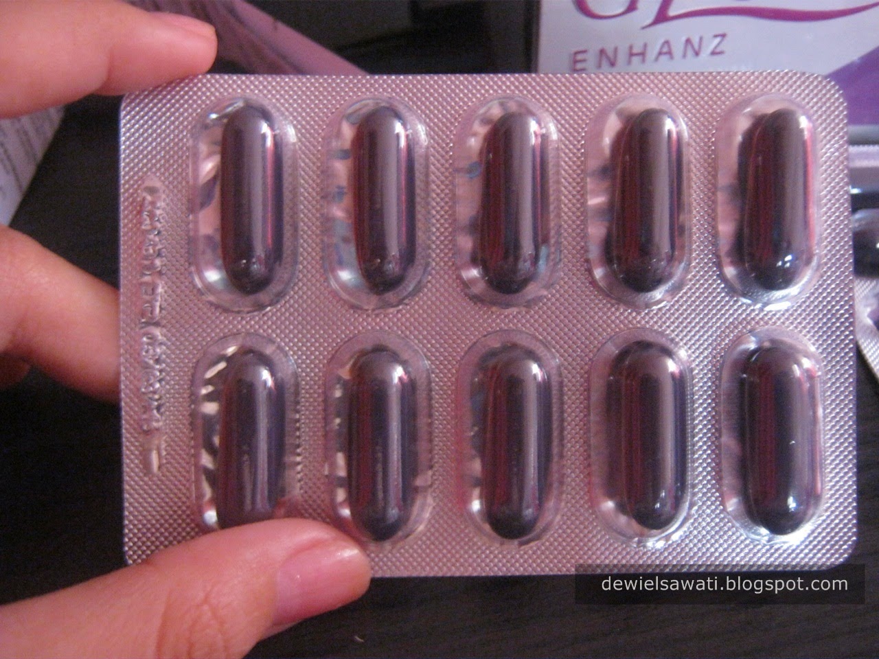 REVIEW Glow Enhanz Suplemen Pencerah Kulit
