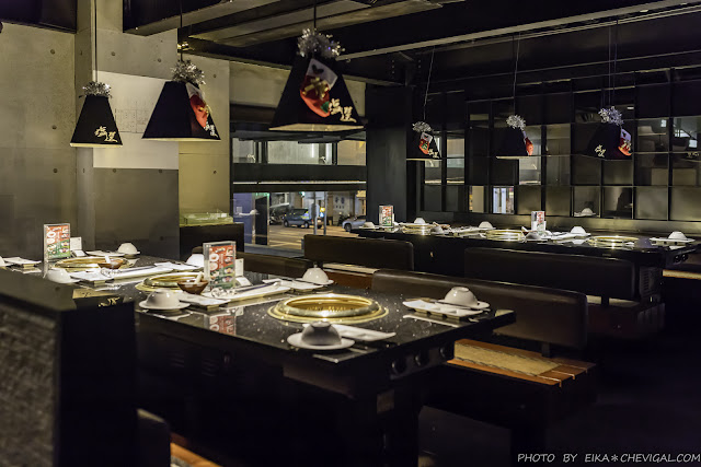 塩選輕塩風燒肉，鼎王旗下燒肉品牌，用餐環境內斂低調有質感，多類特色鹽類任你搭