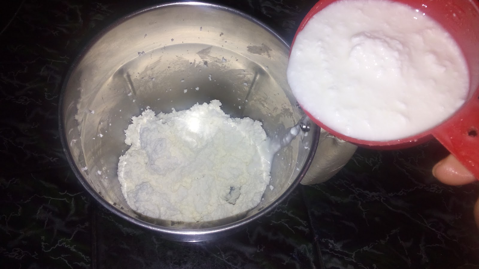 shaziya'srecipes HOMEMADE CREAM CHEESE. RECIPE/HOW TO MAKE CREAM