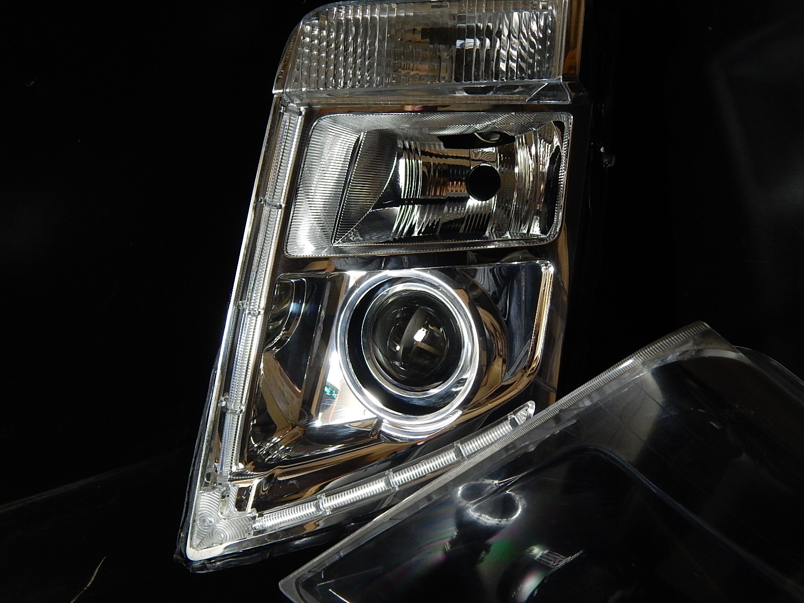 Lampy Samochodowe: Regeneracja Lamp Volvo Fh Fh12 Fh16 Fm Fm11 Fm13