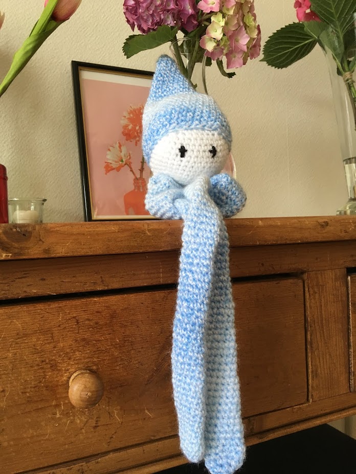 Carolien's Atelier: franjes aan een sjaal of ander project maken