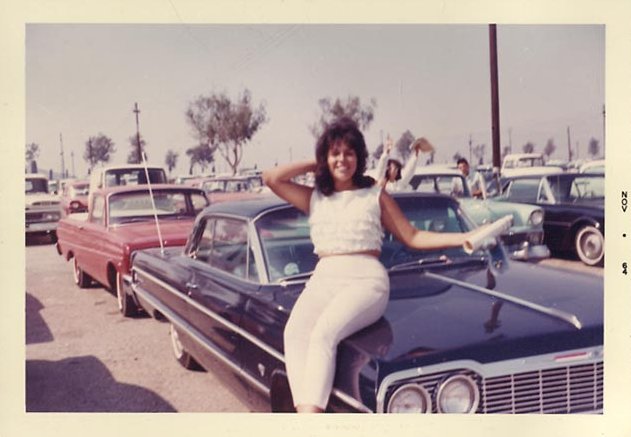 Funny snapshots sitting older hoods there hood capture “Go Over There, By the Car!” – 34 Funny Vintage Snapshots Capture Women