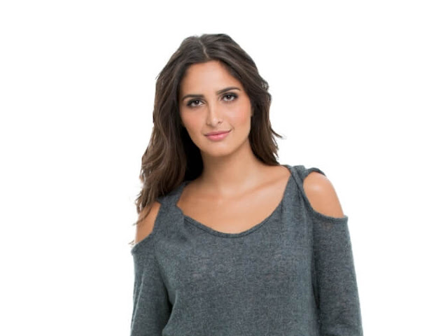 Off-Shoulder Top in Gray this Summer 2017